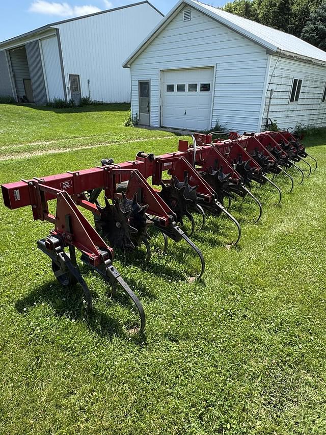 Image of Case IH 183 equipment image 4