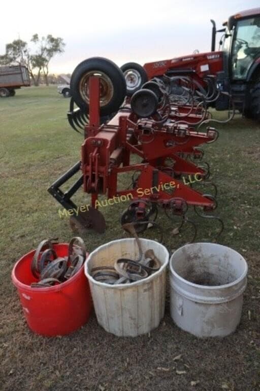 Image of Case IH 183 equipment image 4
