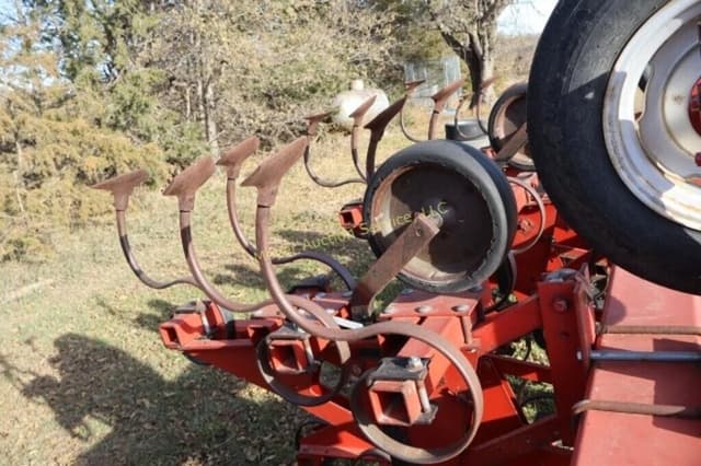 Image of Case IH 183 equipment image 2