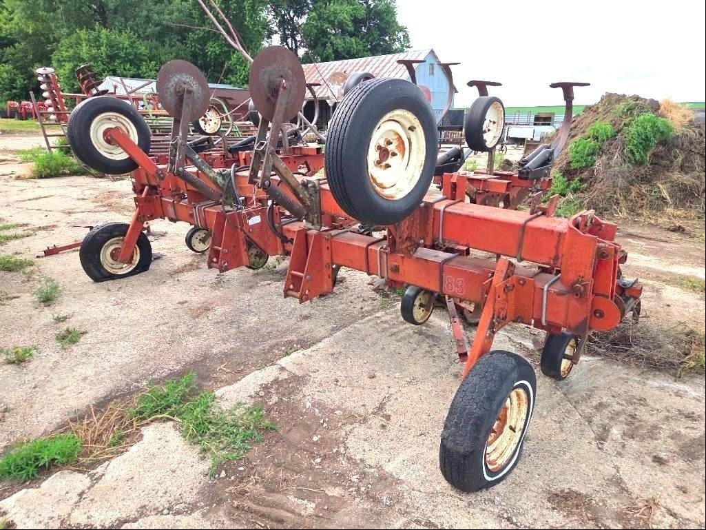 Case IH 183 Equipment Image0