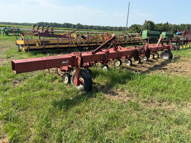 Image of Case IH 183 equipment image 1
