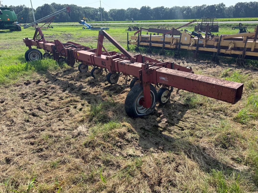 Image of Case IH 183 Primary image