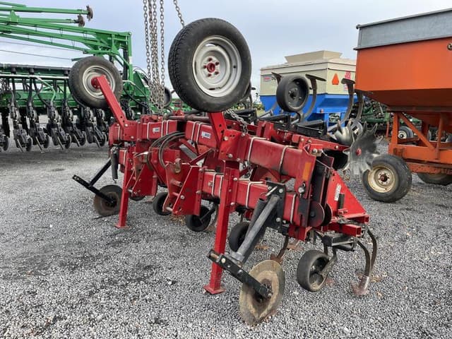 Image of Case IH 183 equipment image 4