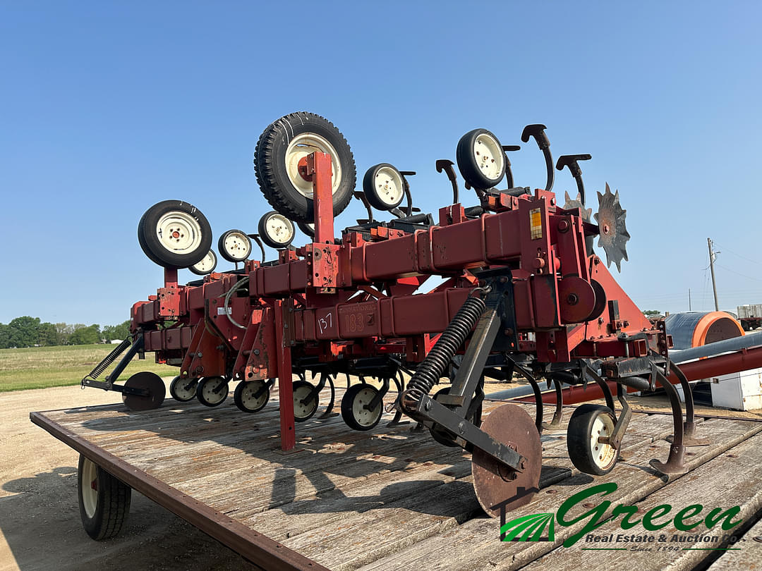 Image of Case IH 183 Primary image