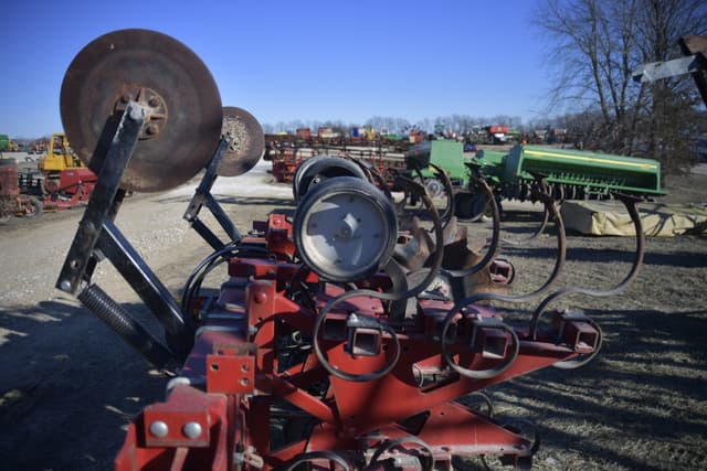 Image of Case IH 183 equipment image 2
