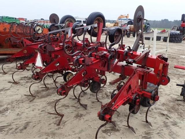 Image of Case IH 183 equipment image 2