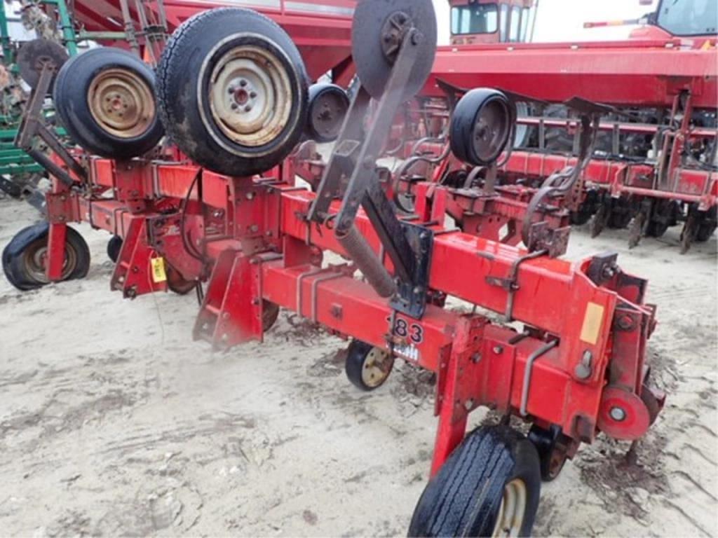 Image of Case IH 183 Primary image