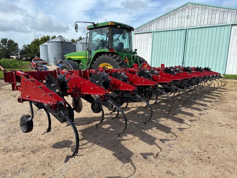 Case IH 1830 Equipment Image0