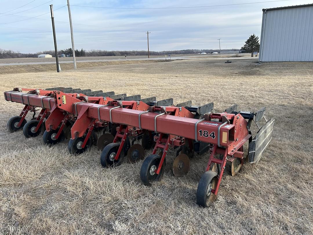 Image of Case IH 184 Image 0