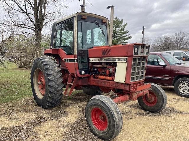 Image of International Harvester Hydro 186 equipment image 2