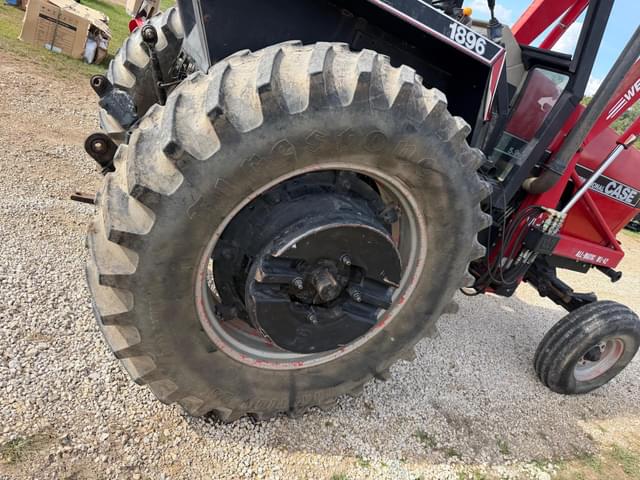 Image of Case IH 1896 equipment image 3