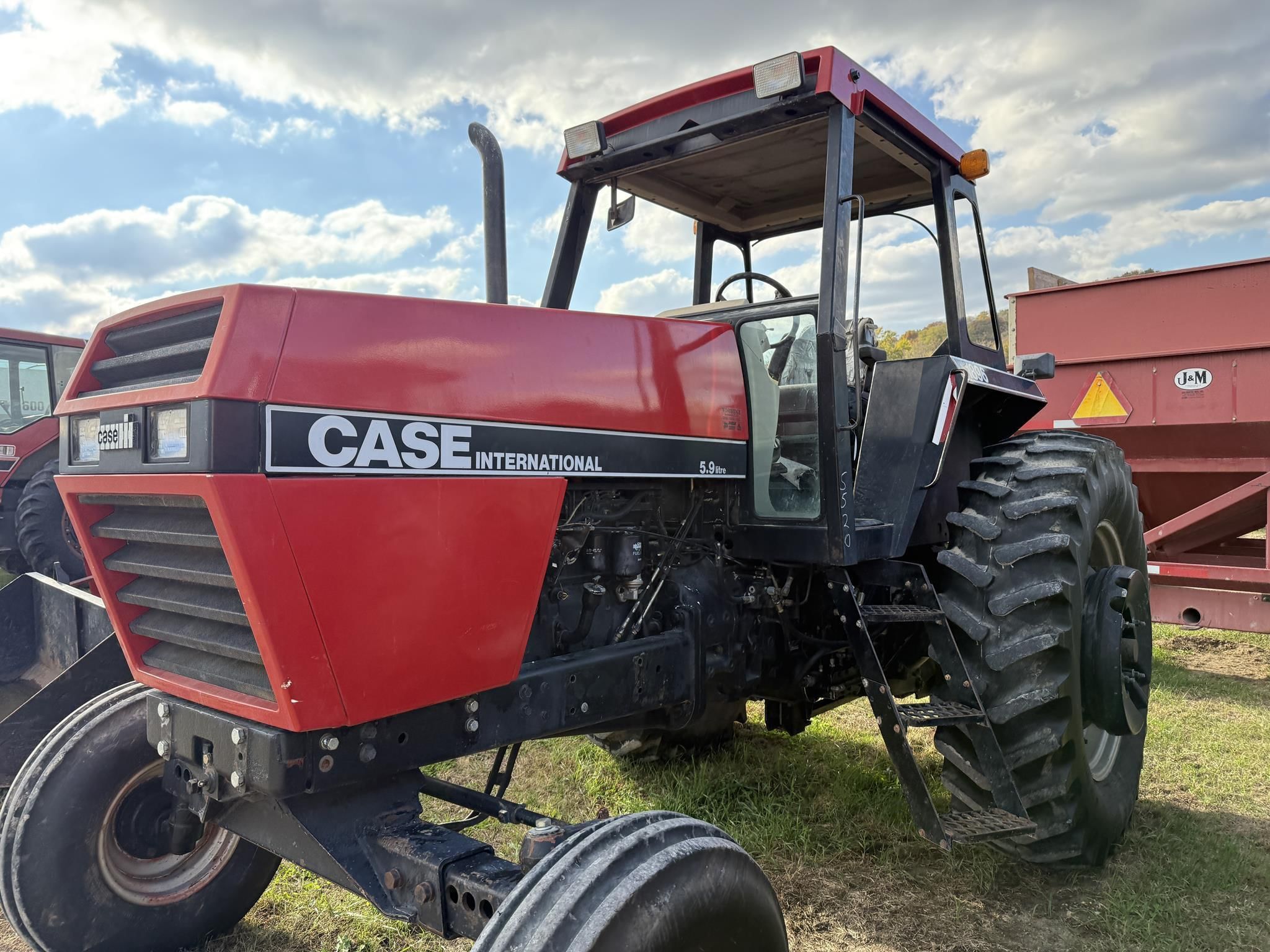 Case IH 1896 Equipment Image0
