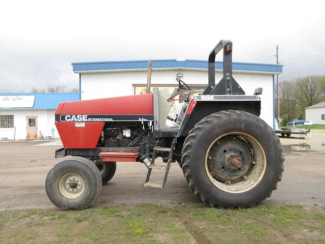 Image of Case IH 1896 equipment image 2