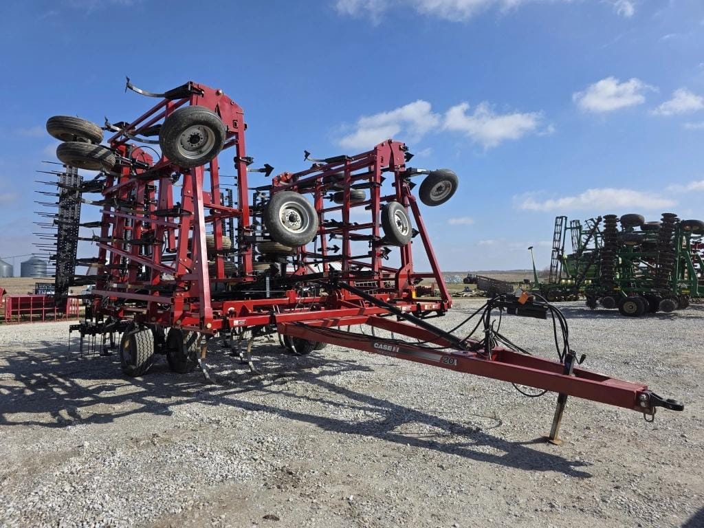 Case IH 200 Equipment Image0