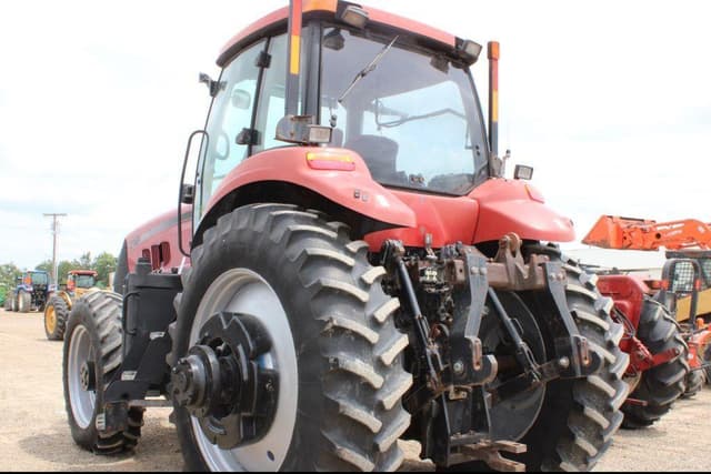 Image of Case IH Magnum 210 equipment image 1