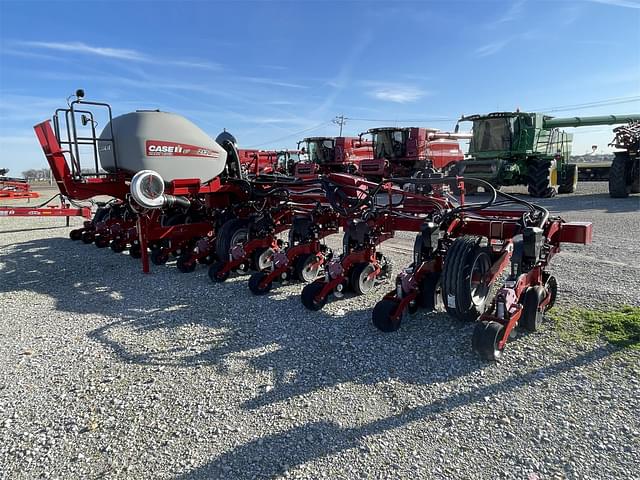 Image of Case IH 2130 equipment image 2