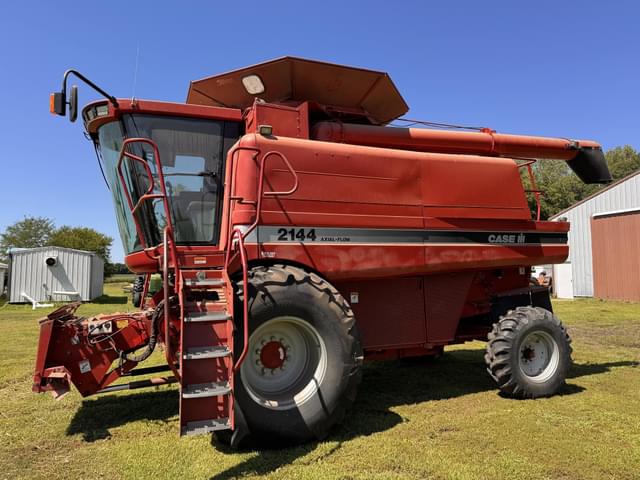 Image of Case IH 2144 equipment image 1