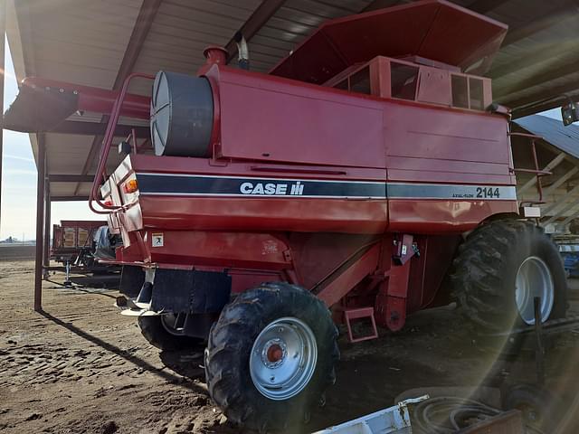 Image of Case IH 2144 equipment image 3