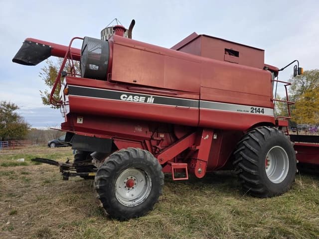 Image of Case IH 2144 equipment image 4