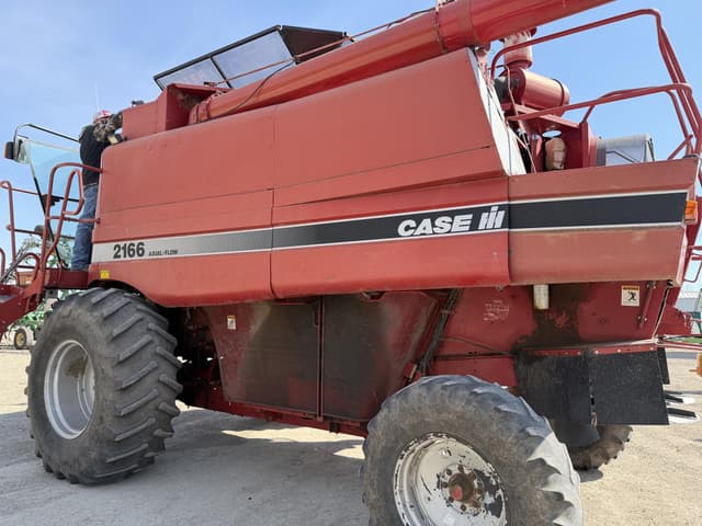 Image of Case IH 2166 equipment image 2