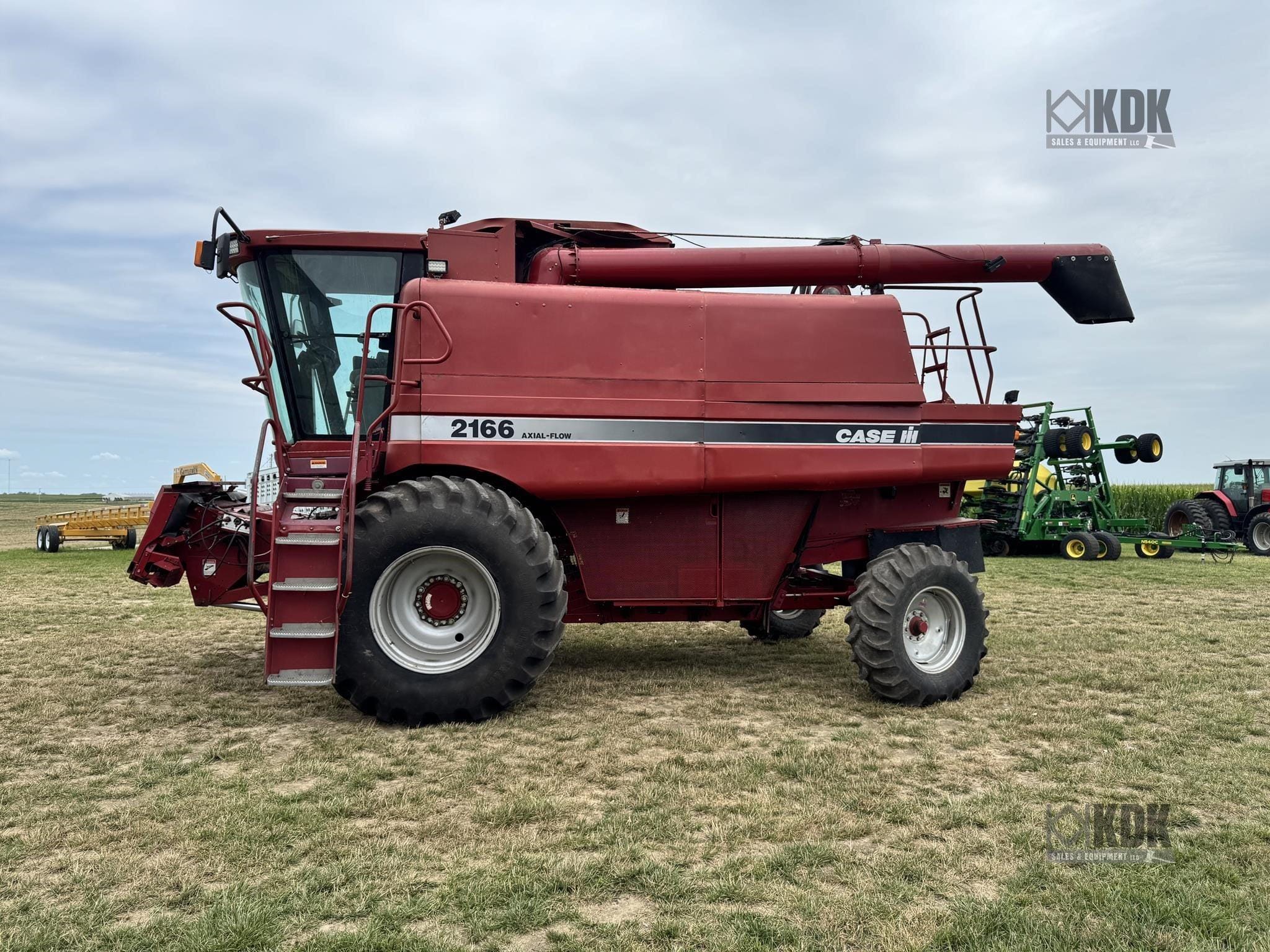 Case IH 2166 Equipment Image0