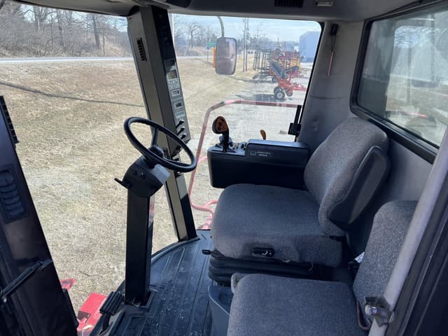 Image of Case IH 2166 equipment image 3