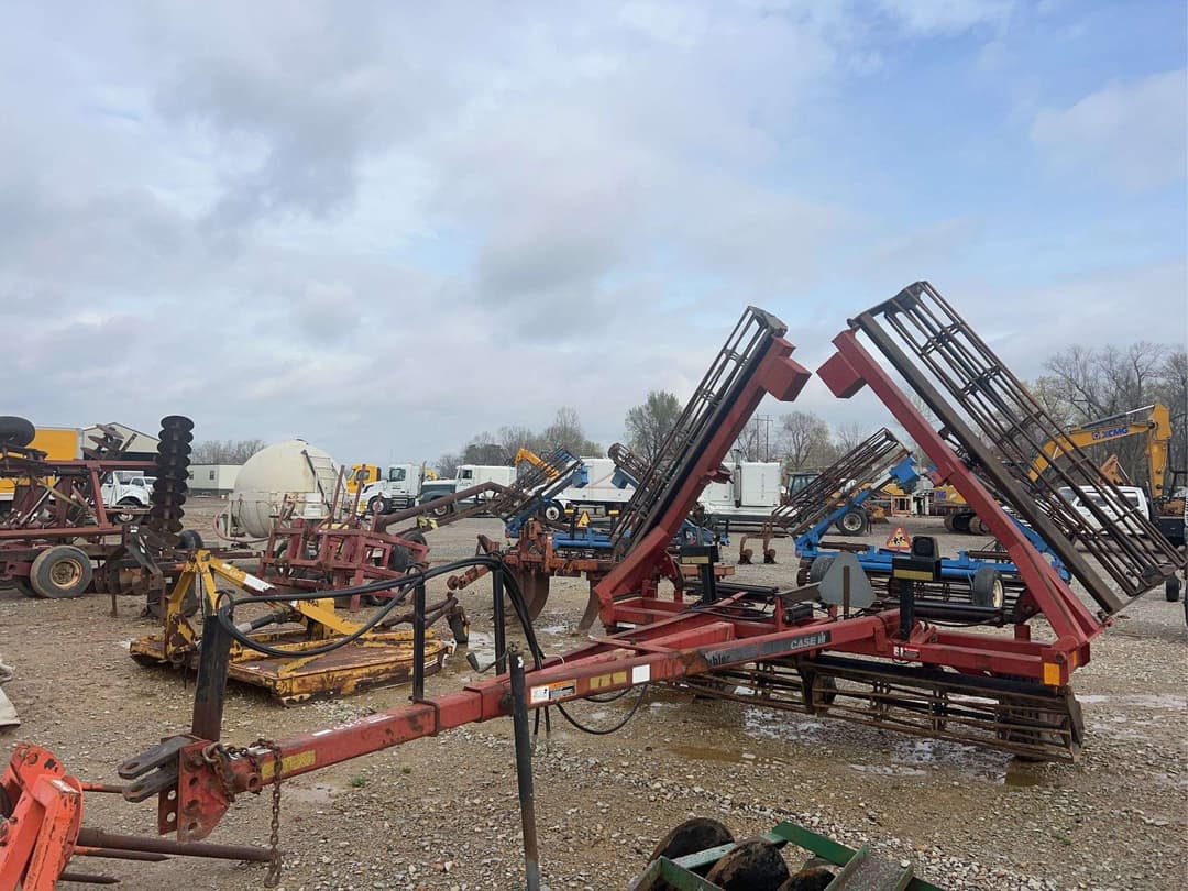 Image of Case IH Crumbler Primary image