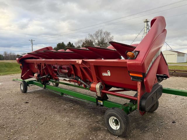 Image of Case IH 2208 equipment image 2