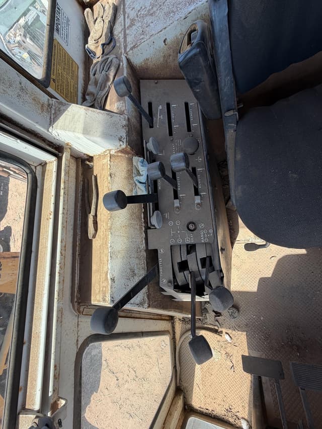 Image of Case 2290 equipment image 3