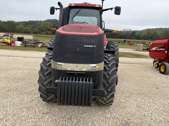 Image of Case IH Magnum 235 equipment image 1