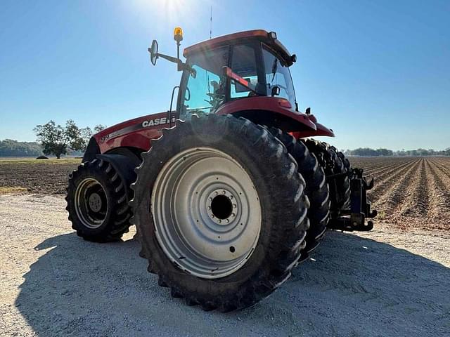 Image of Case IH Magnum 235 equipment image 2