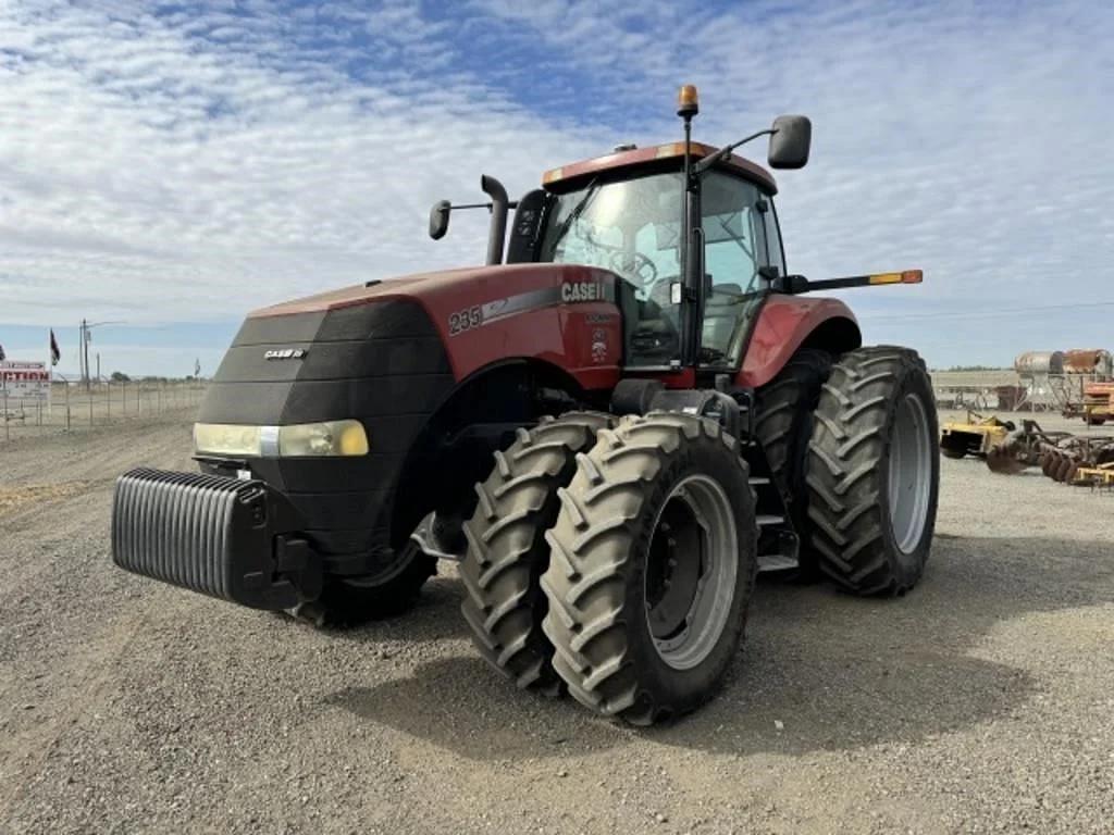 Image of Case IH 235 Image 0