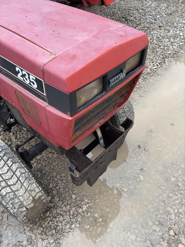 Image of Case IH 235 equipment image 4