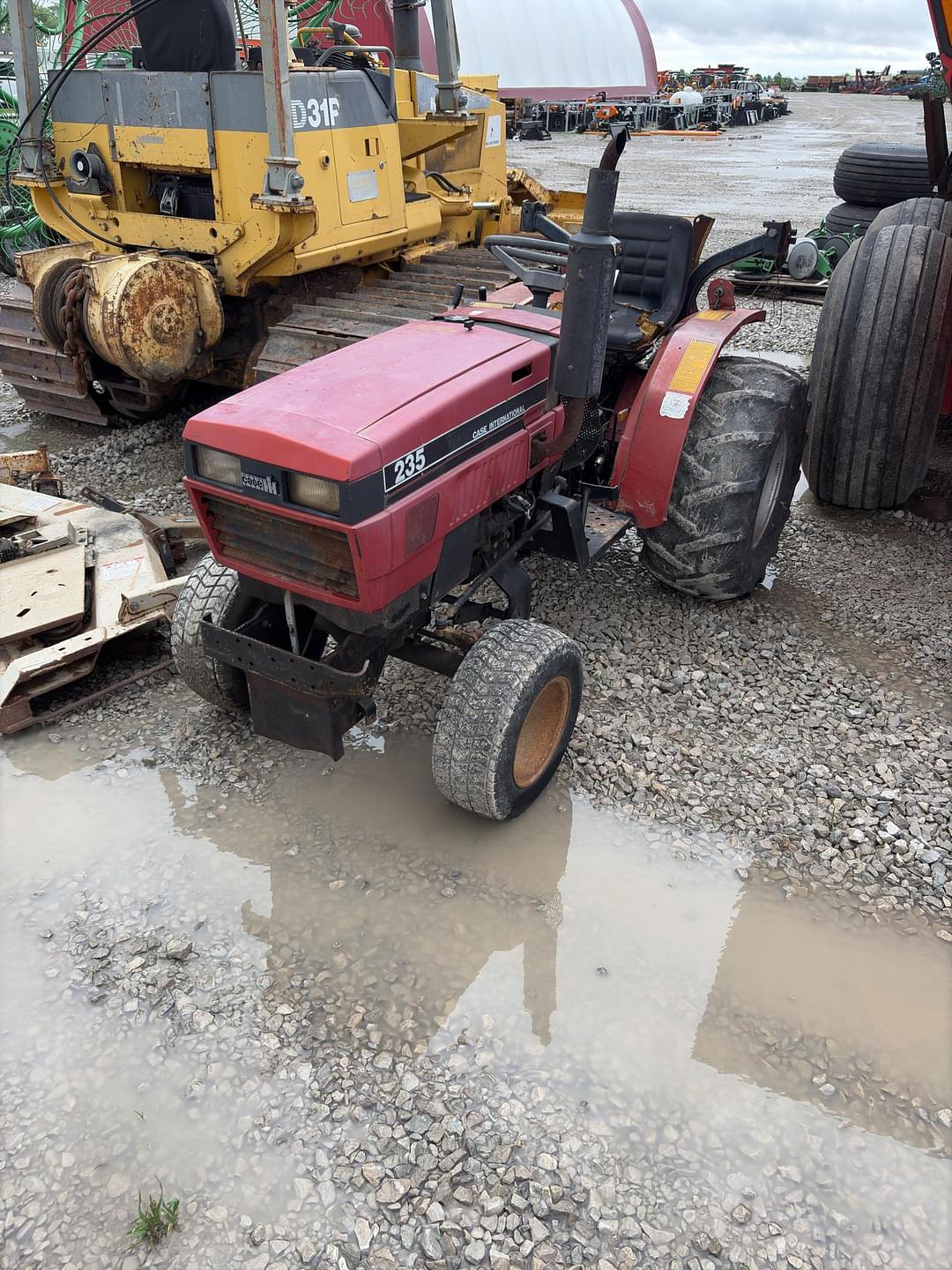 Image of Case IH 235 Primary image