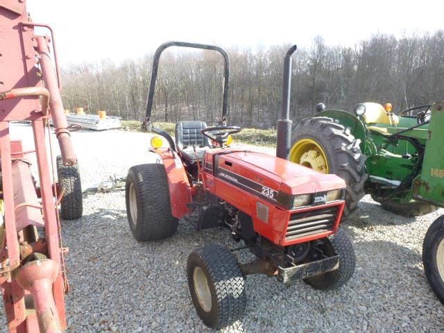 Main image Case IH 235