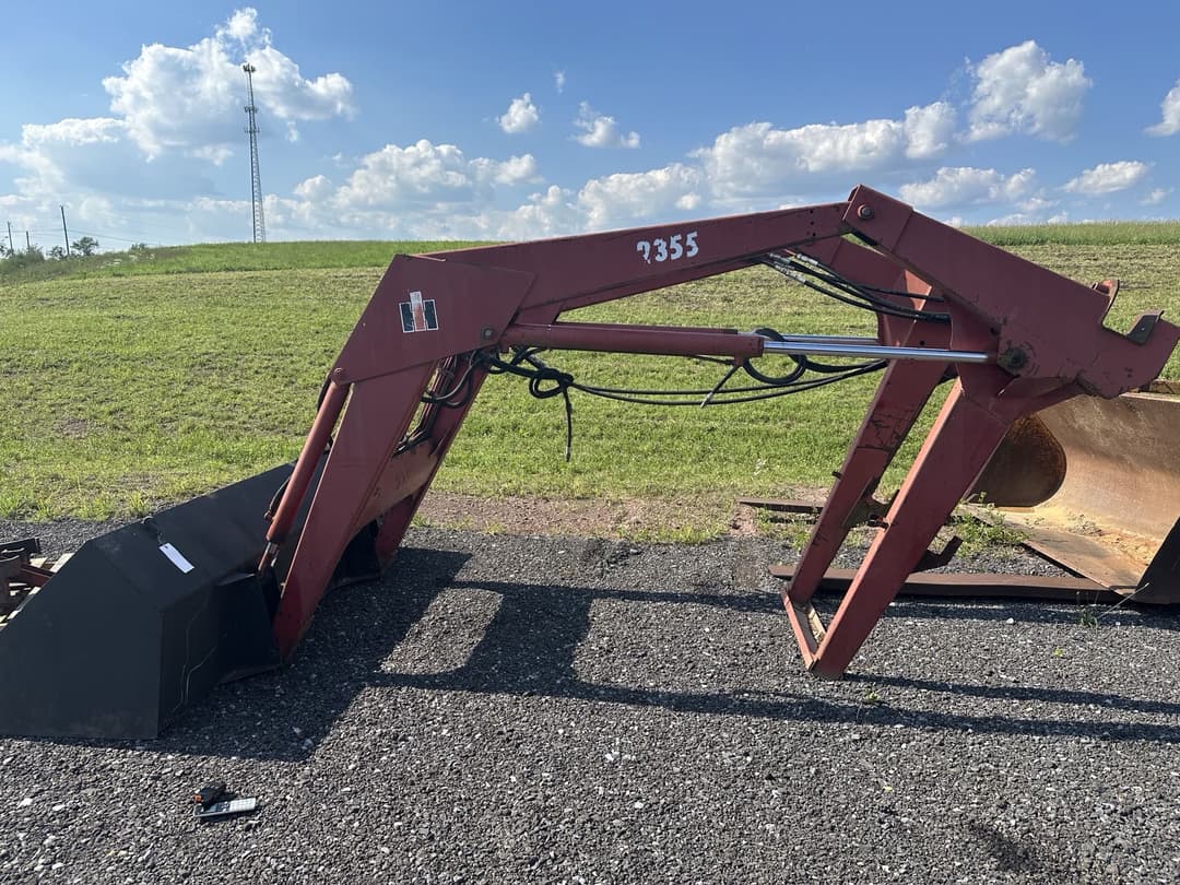 Image of Case IH 2355 Image 1