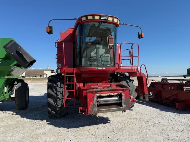 Image of Case IH 2366 equipment image 2