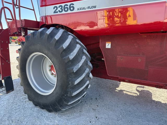 Image of Case IH 2366 equipment image 3