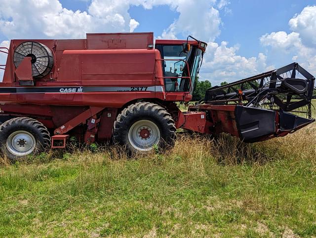 Image of Case IH 2377 equipment image 2