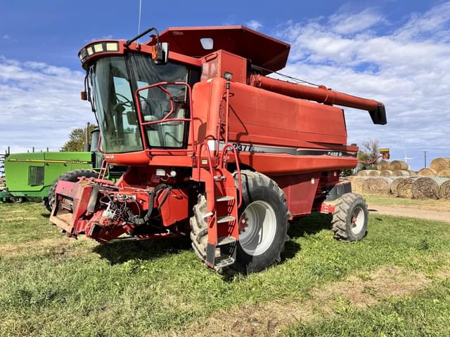 Image of Case IH 2377 equipment image 2