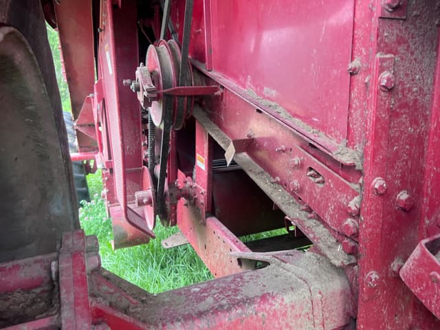 Image of Case IH 2388 equipment image 3