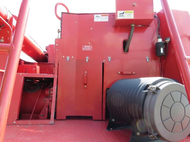 Image of Case IH 2388 equipment image 4