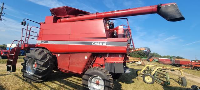 Image of Case IH 2388 equipment image 2