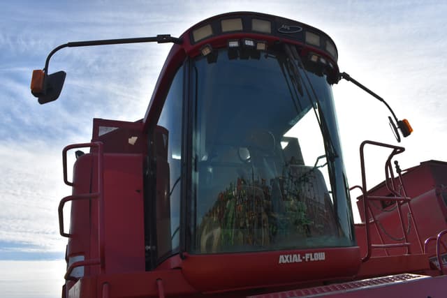 Image of Case IH 2388 equipment image 4