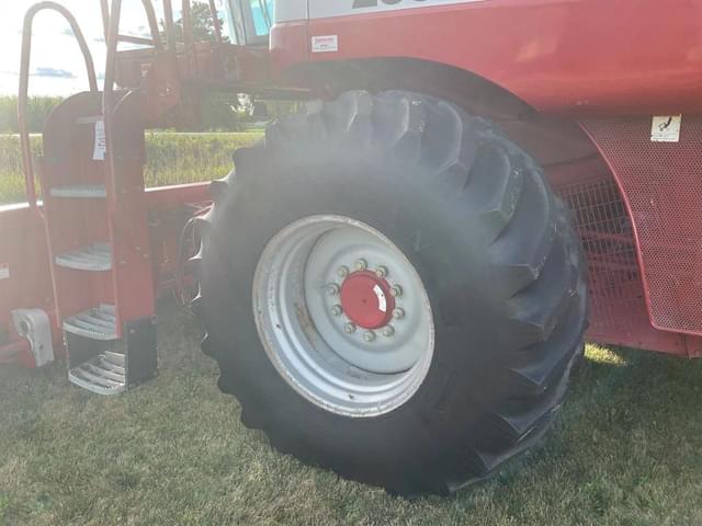 Image of Case IH 2388 equipment image 3