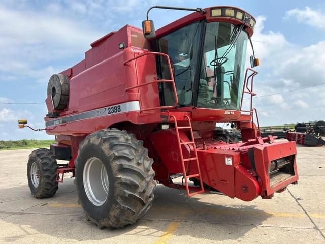 Image of Case IH 2388 equipment image 2