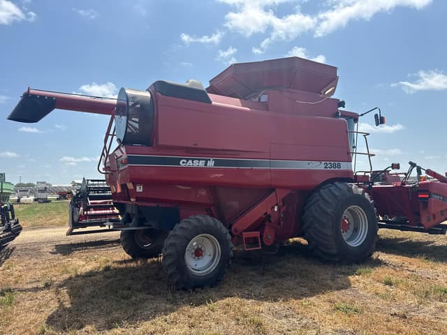Image of Case IH 2388 equipment image 2