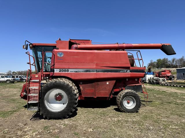 Image of Case IH 2388 equipment image 2