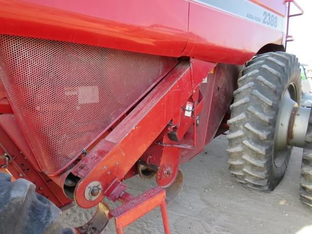 Image of Case IH 2388 equipment image 4