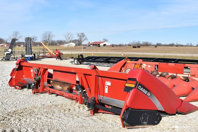 Image of Case IH 2408 equipment image 2